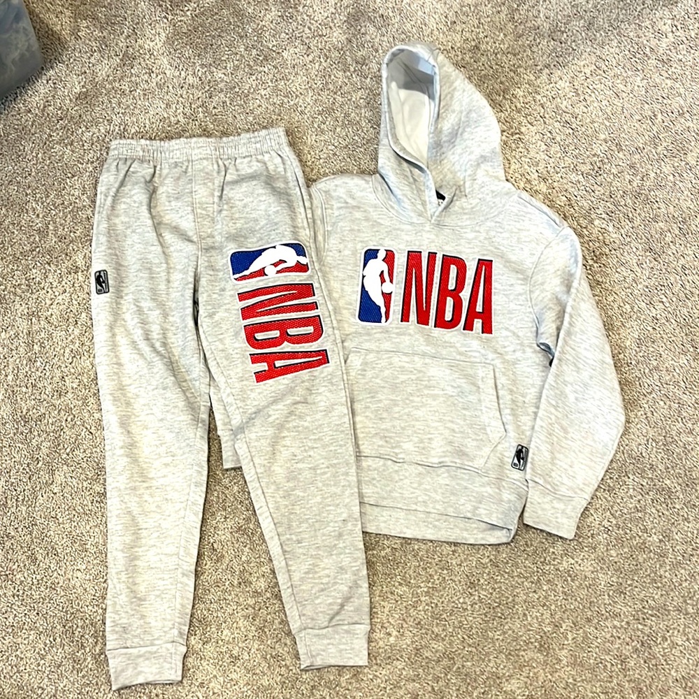 NBA sweat set. Size 8 kids.